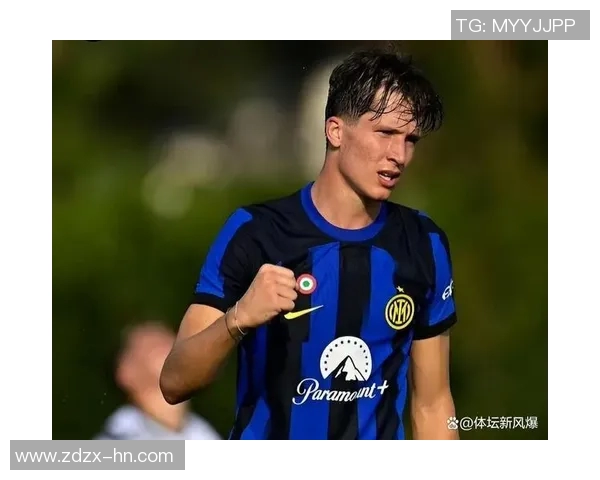 五大联赛赛场小动作频现 球员细节瞬间被镜头捕捉引发热议